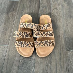 Cushionaire Sandals